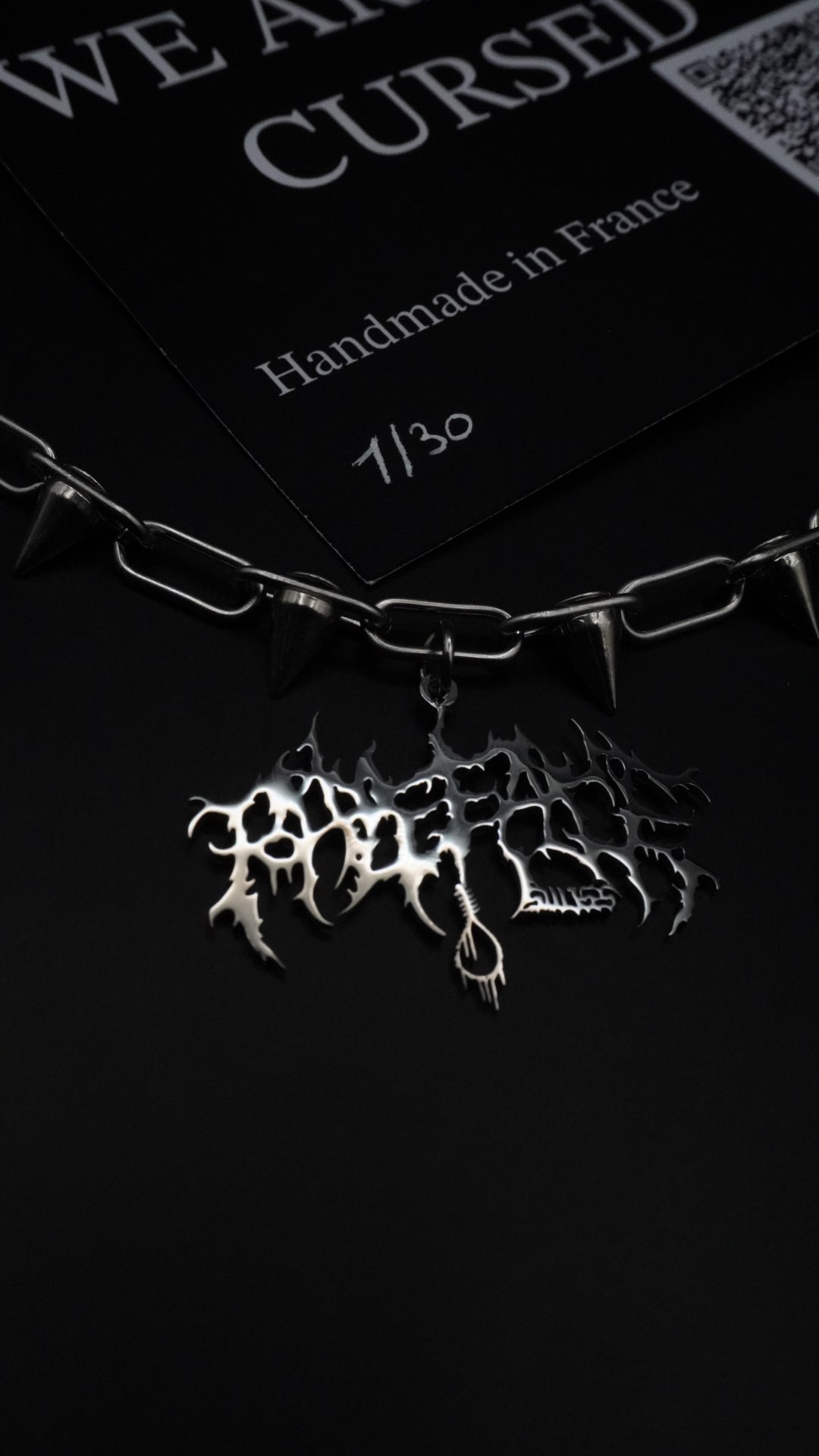 Logo Pendant Chain