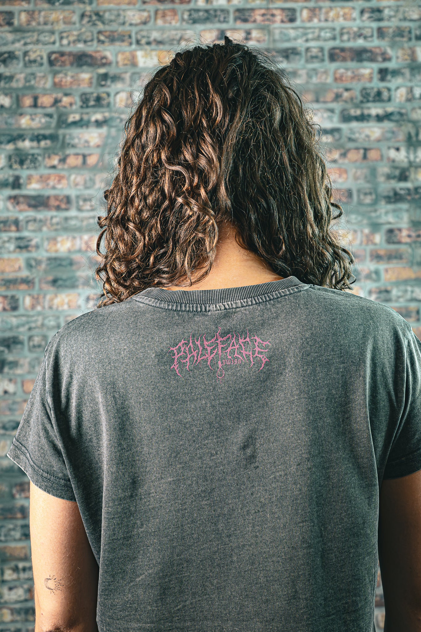"Cursed Cat" - Cropped Girly Shirt