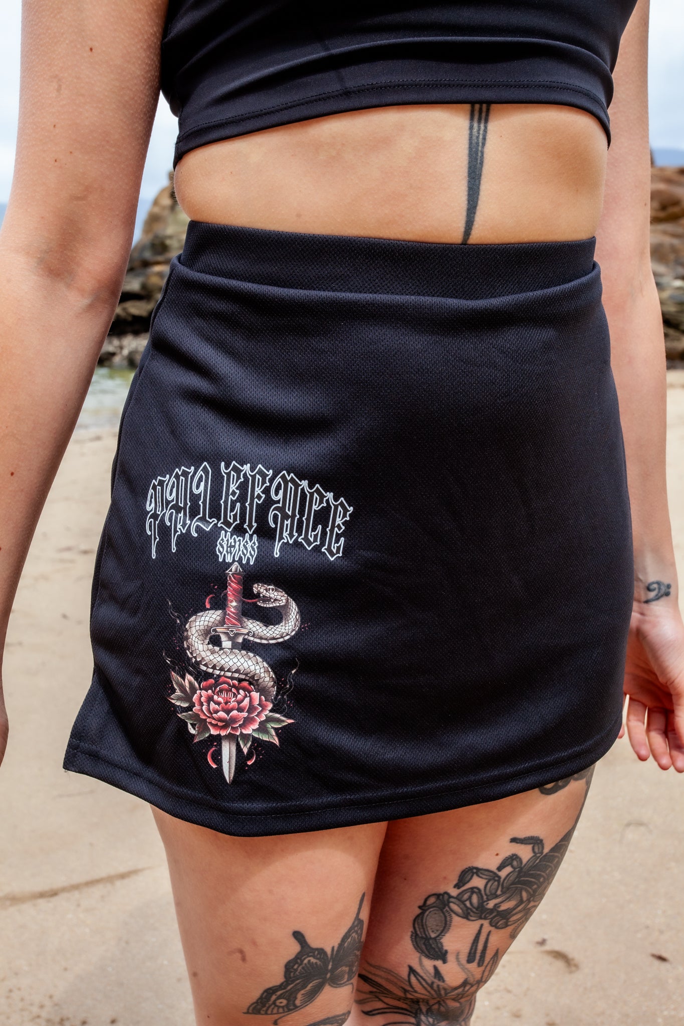 "DAGGER" SKORT