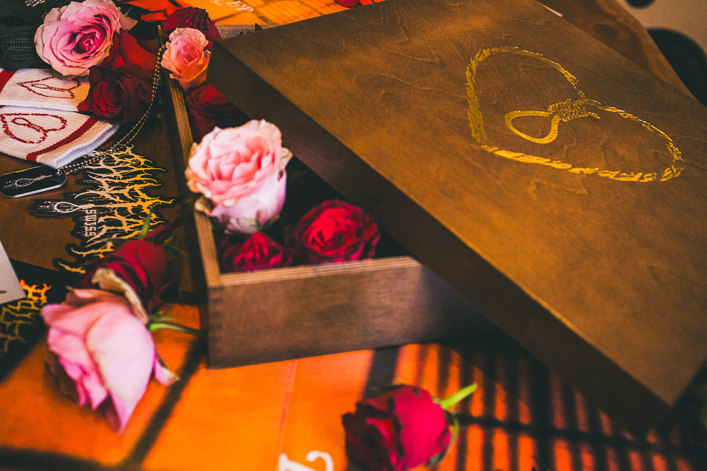 LIMITED "The wilted EP" Special Wooden Box