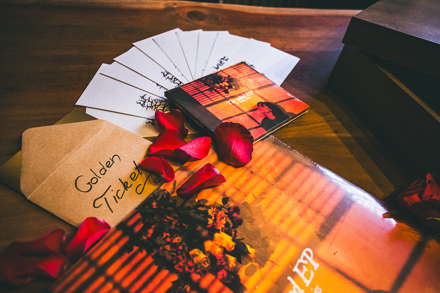 LIMITED "The wilted EP" Special Wooden Box