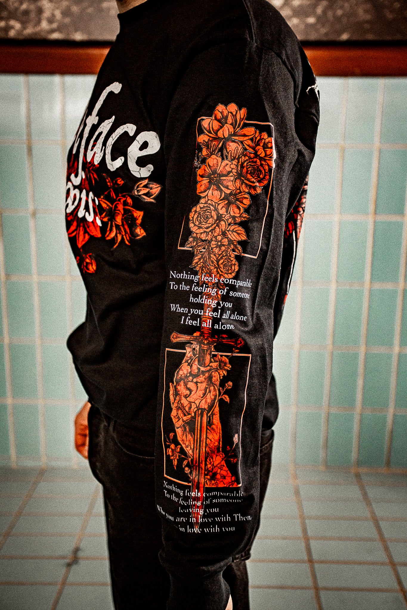 VALENTINES EVERYTHING IS FINE (RED) LONGSLEEVE