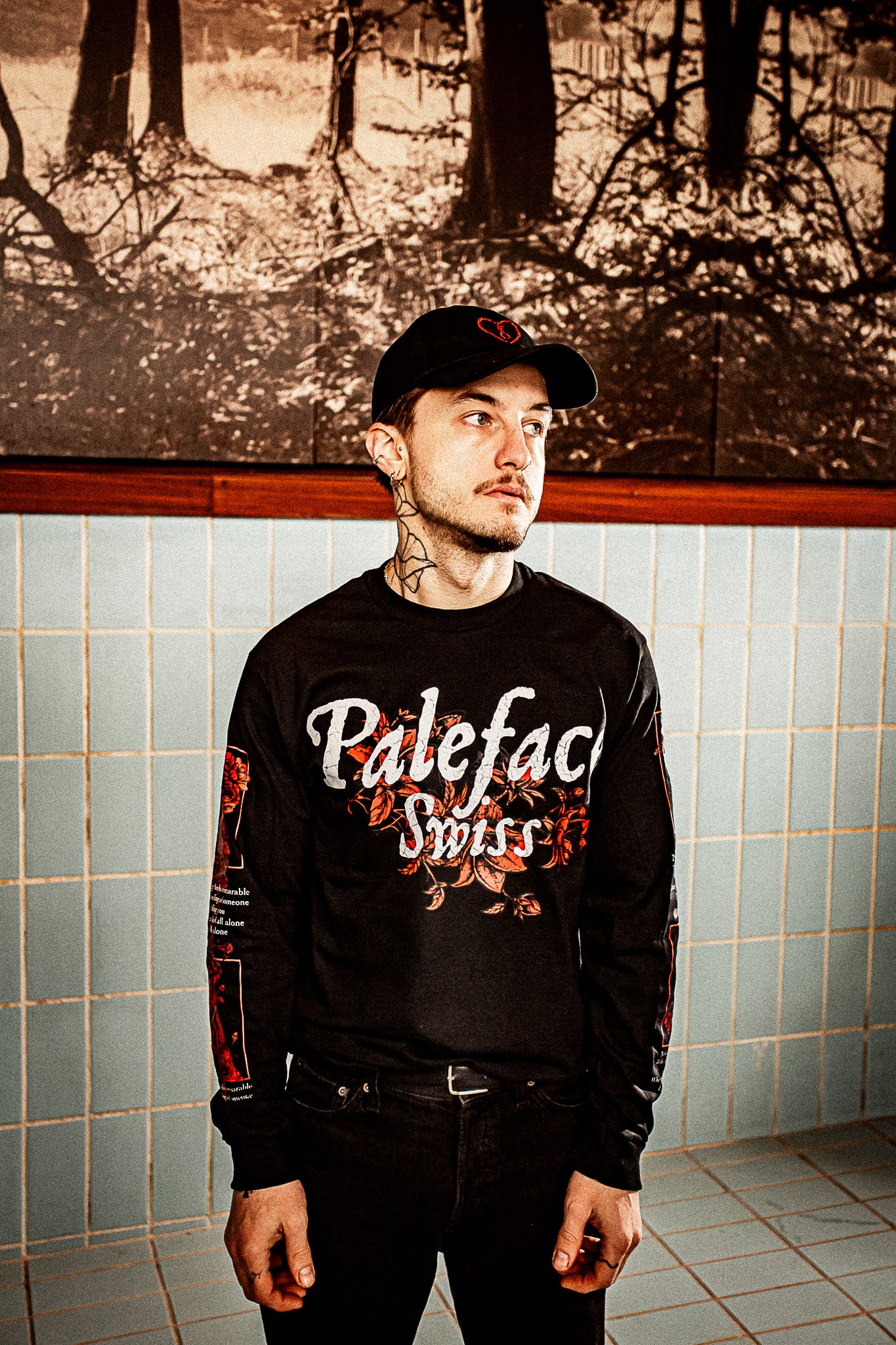 VALENTINES EVERYTHING IS FINE (RED) LONGSLEEVE